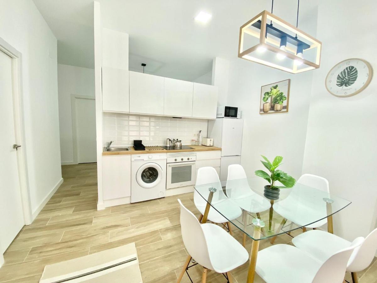 Puente Praga Aparment Apartment Madrid Ngoại thất bức ảnh